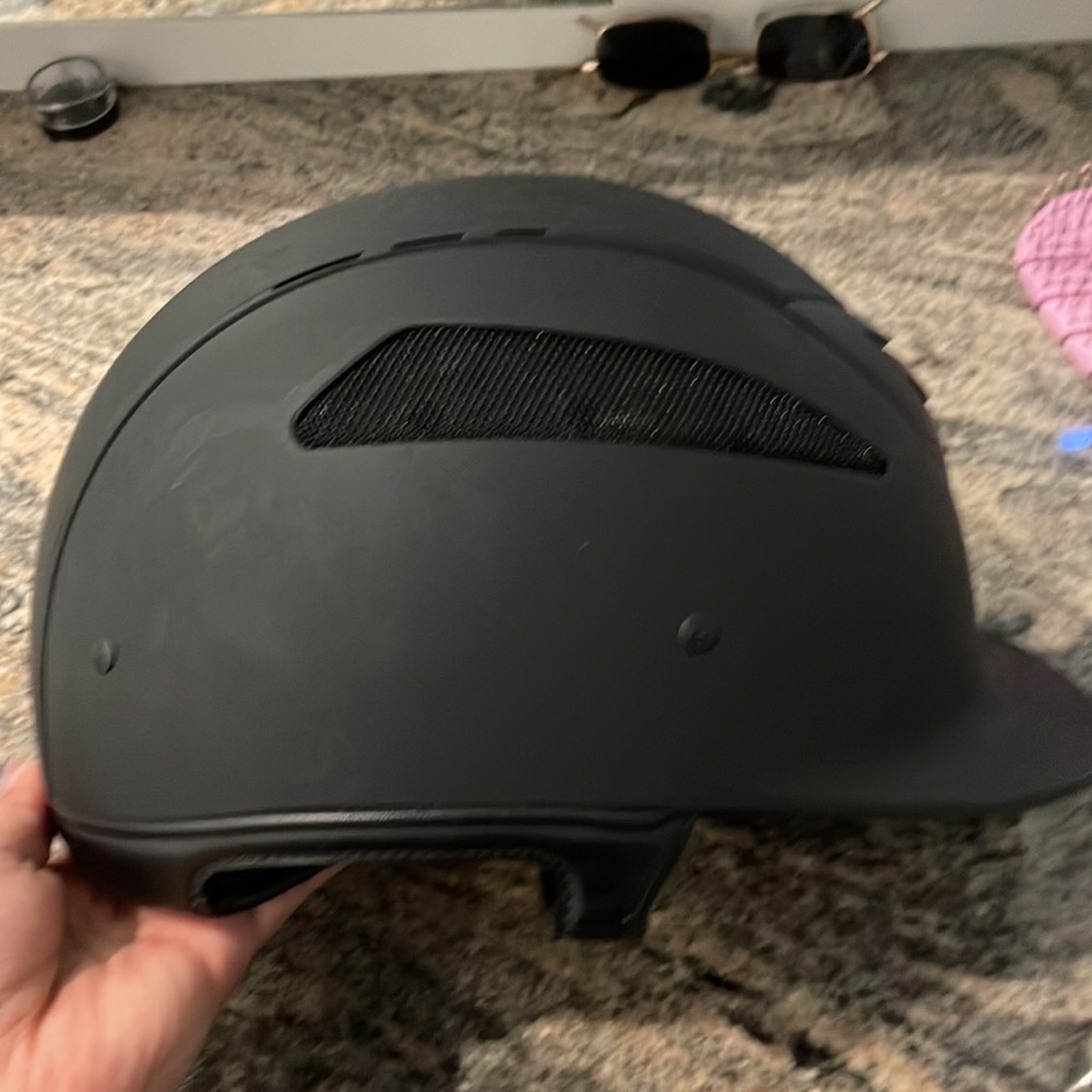 Riding Helment - Picture 4 of 5